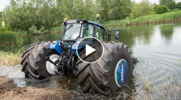 New Holland Sea Horse dives into lake - ONBOARD
