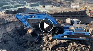 Big Excavators, Wheel Loaders, Bulldozers, Heavy Transports, And Front Shovel Excavators | Mining