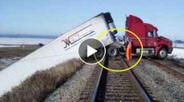 Dangerous Idiots Biggest Truck Operator Fails at Works, Heavy Equipment Machines Crane Fail Worki...