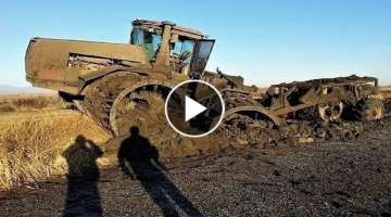 World's Amazing Heavy Equipment Getting Stuck & Excavator Getting Bulldozer Out Mud !